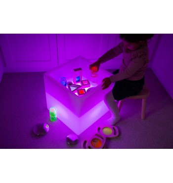 Cube sensoriel lumineux | Espace Inclusif