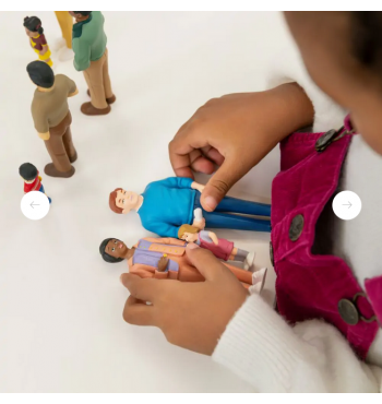 Figurines familles du monde | Espace Inclusif