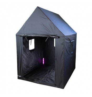 Cabane sensorielle noire | Espace Inclusif