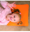 Coussin vibrant orange | Espace Inclusif