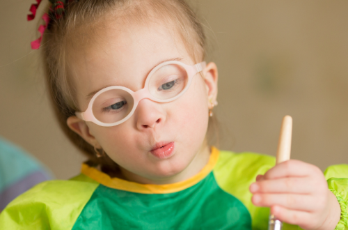 JEUX SENSORIELS : 8 IDÉES À FAIRE À LA MAISON