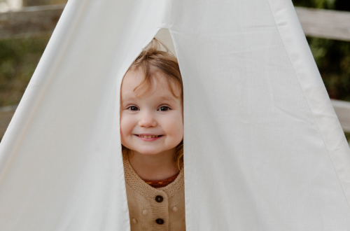 Cabanes et tentes pour enfants : idées, conseils et bienfaits pour le jeu - Image de mise en avant