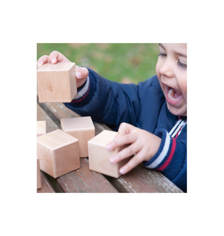 Jeux sensoriels pour enfants : apprendre à explorer, reconnaître et associer grâce aux sens - 10 cubes sensoriels sonores