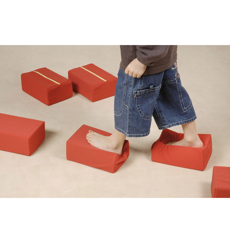 Stimulation des sens chez l'enfant : pourquoi intégrer des parcours d'équilibre ? - 10 blocs de différentes résistances