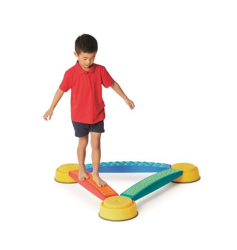 Stimulation des sens chez l'enfant : pourquoi intégrer des parcours d'équilibre ? - 3 planches texturées