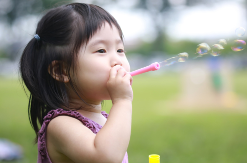 Le souffle chez l'enfant : développer la respiration et le contrôle du souffle - Image de mise en avant